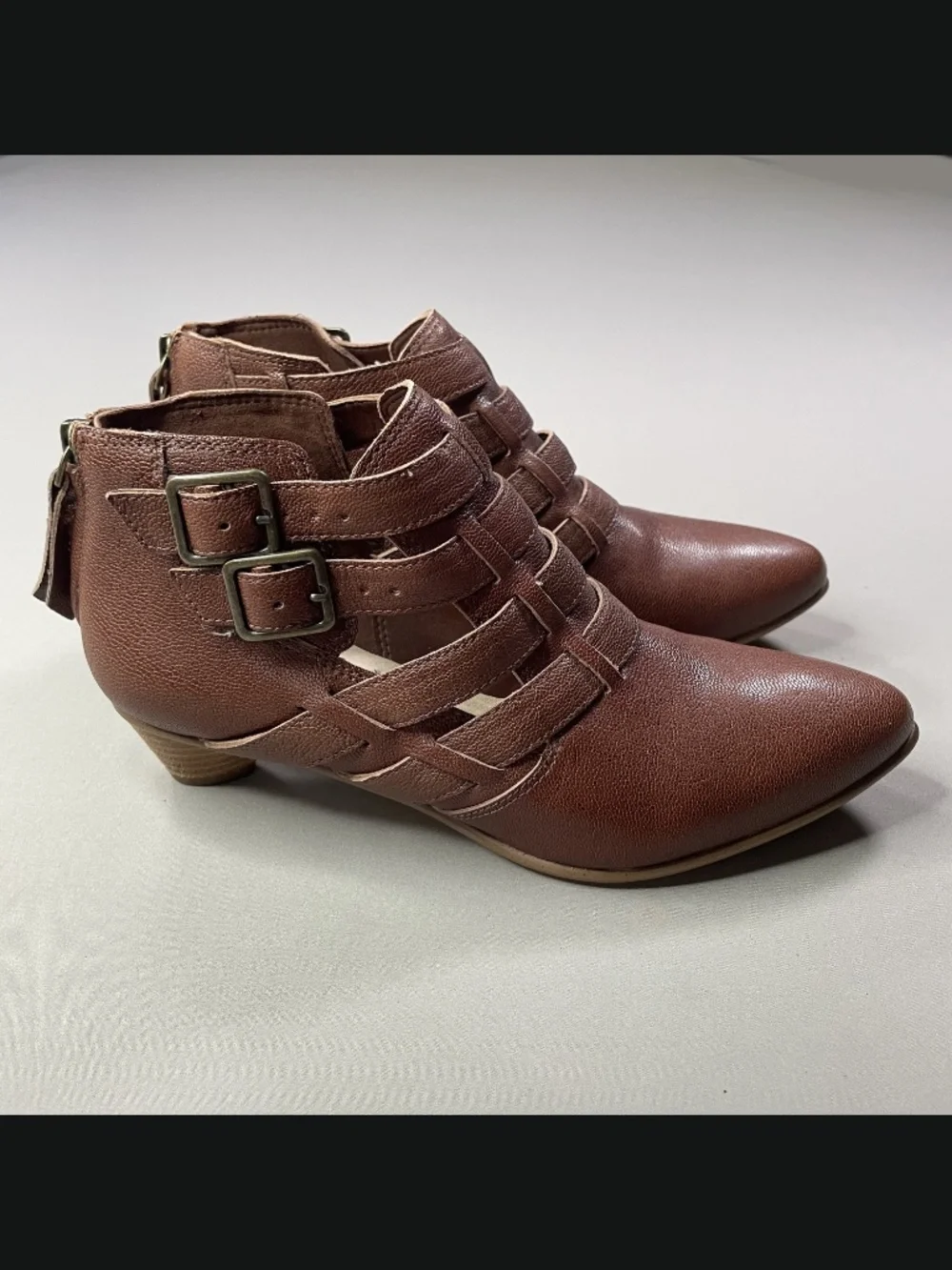 Clarks mena shoes